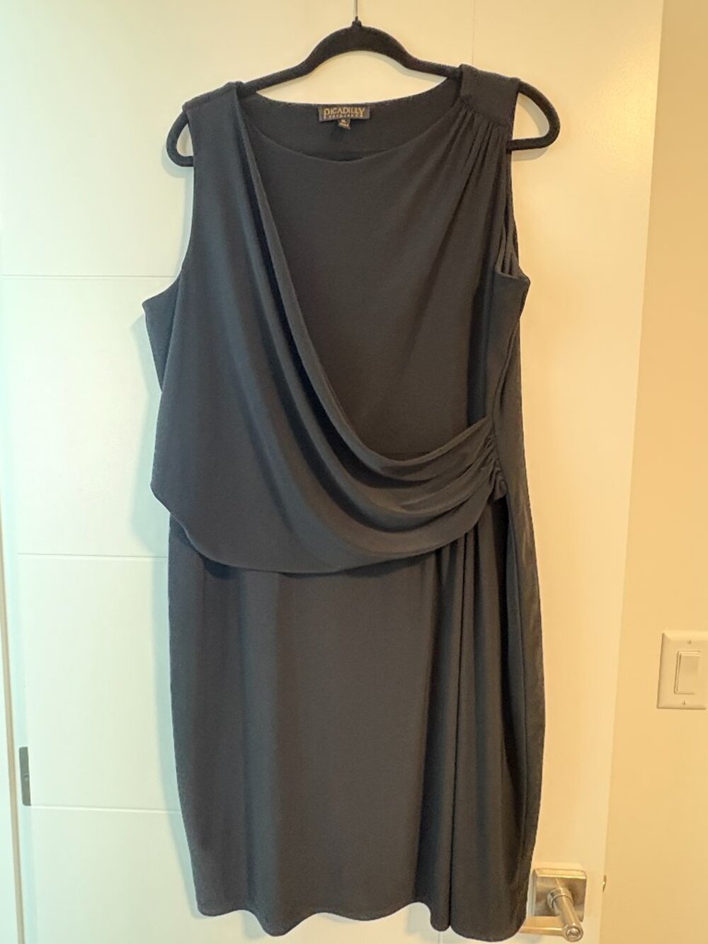 Piccadilly Mid Length Sleeveless Dress Size XL